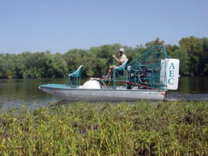 Commercial Algae & Weed Control - Aquatic Control